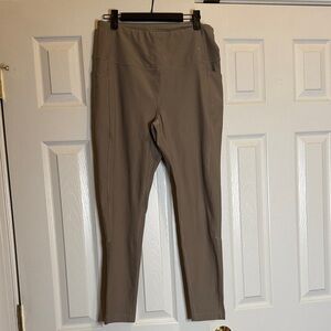 Women's Tan yoga athletic leggings Mondetta size large